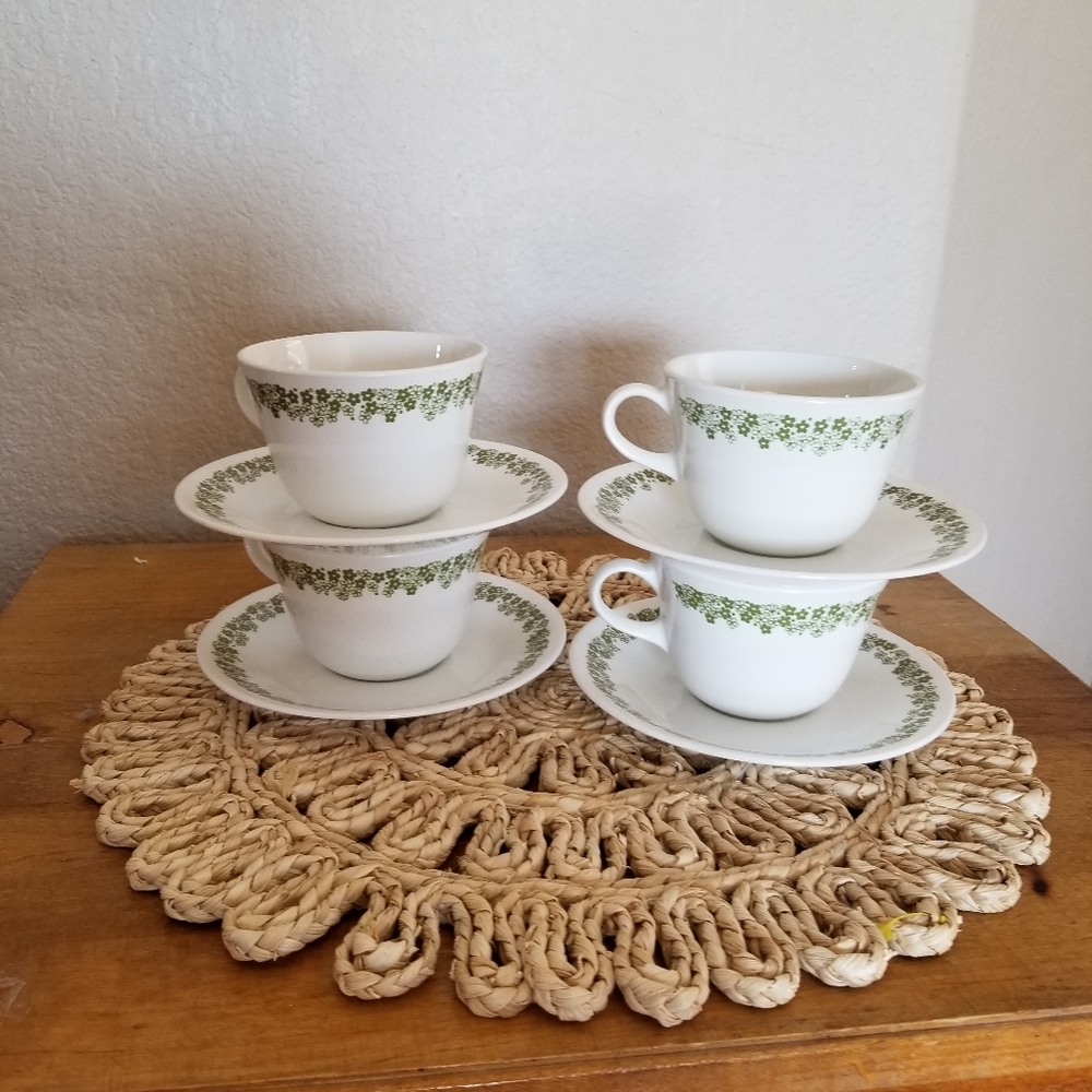 Vintage Replacement Corelle 8 peices cups and saucers green Crazy Daisy